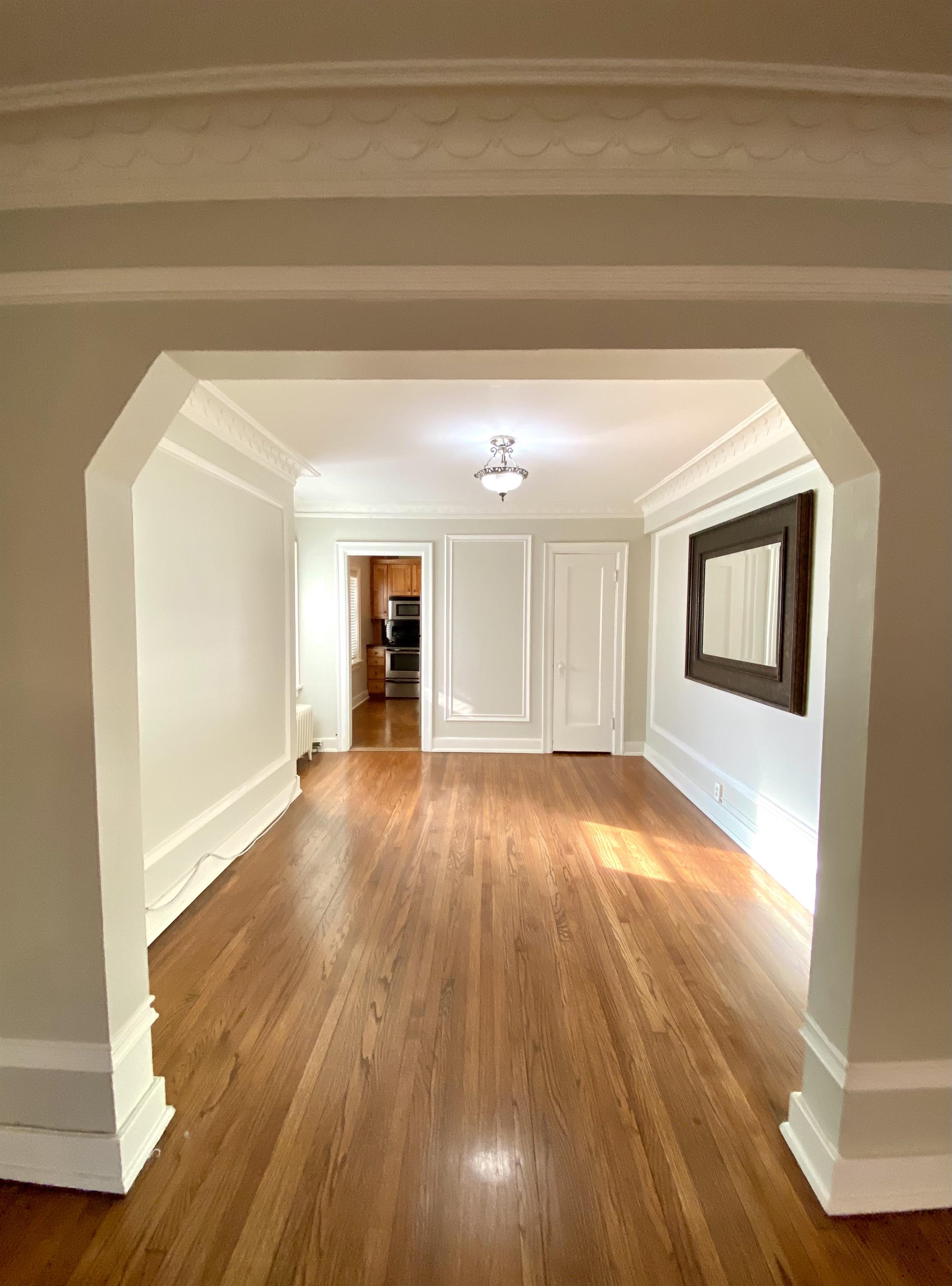 807 W 48th Street #202