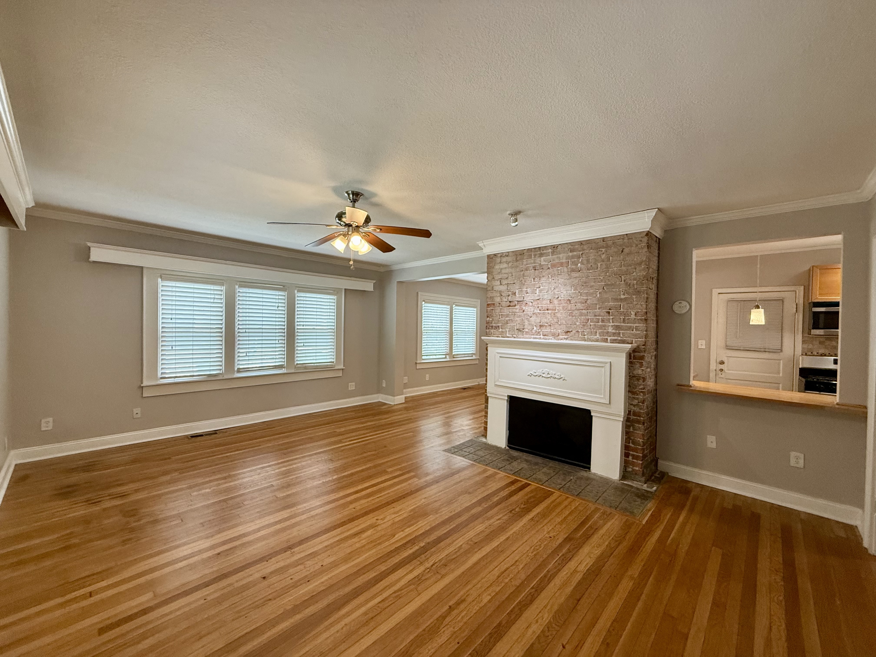 4325 Holmes Street - 1