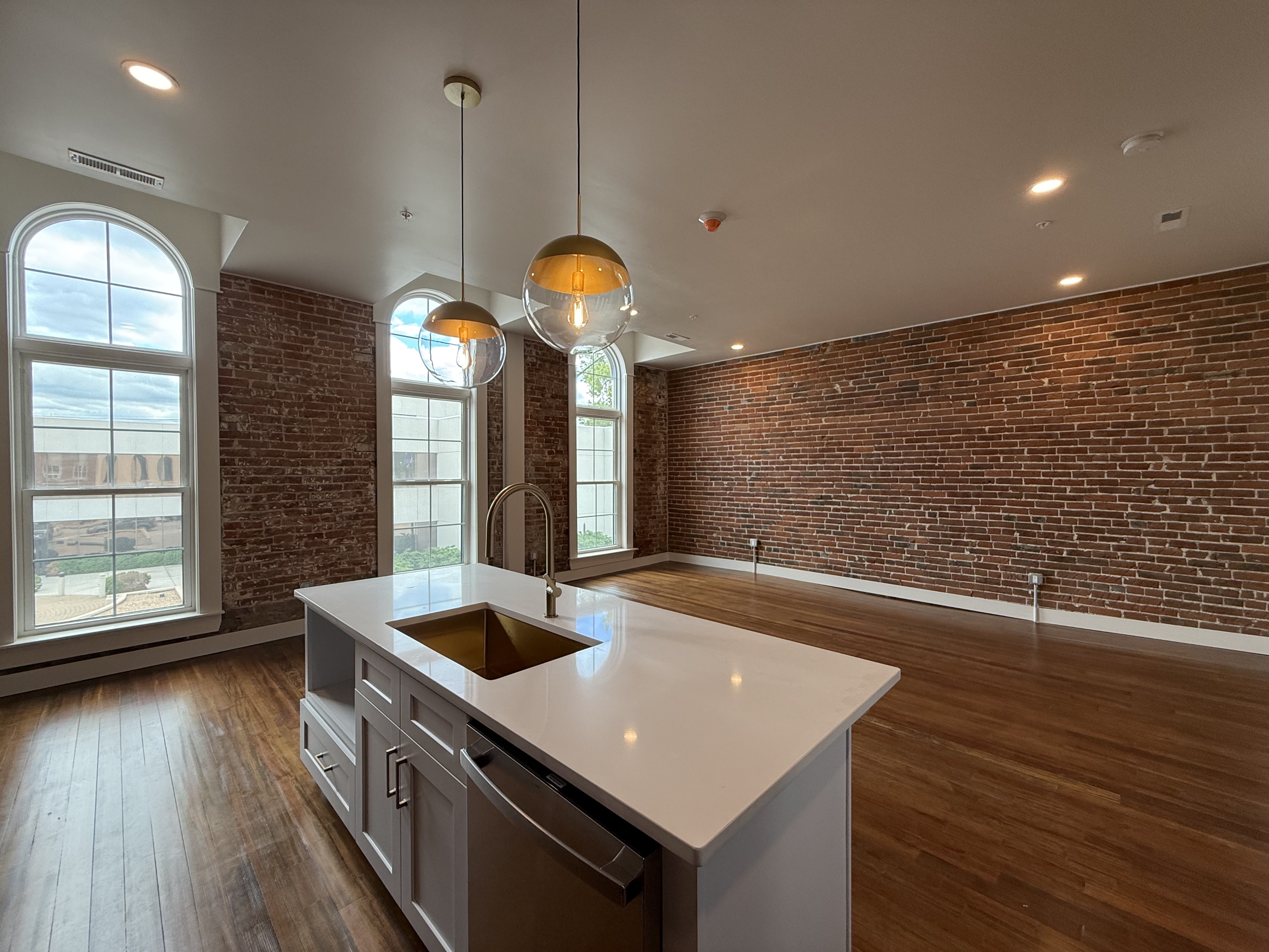 404 Shawnee Street - 1