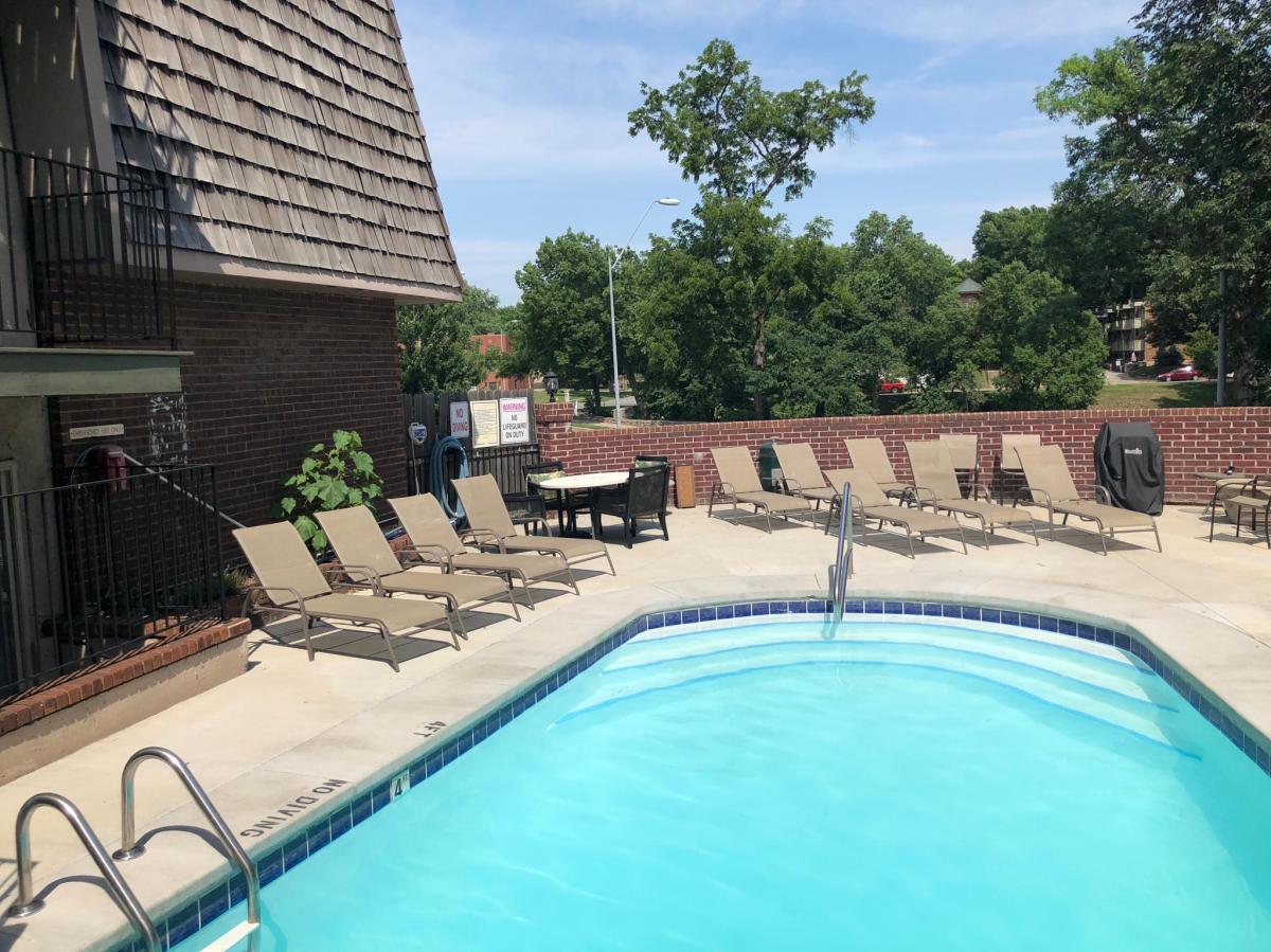 3602 Gillham Road - 11