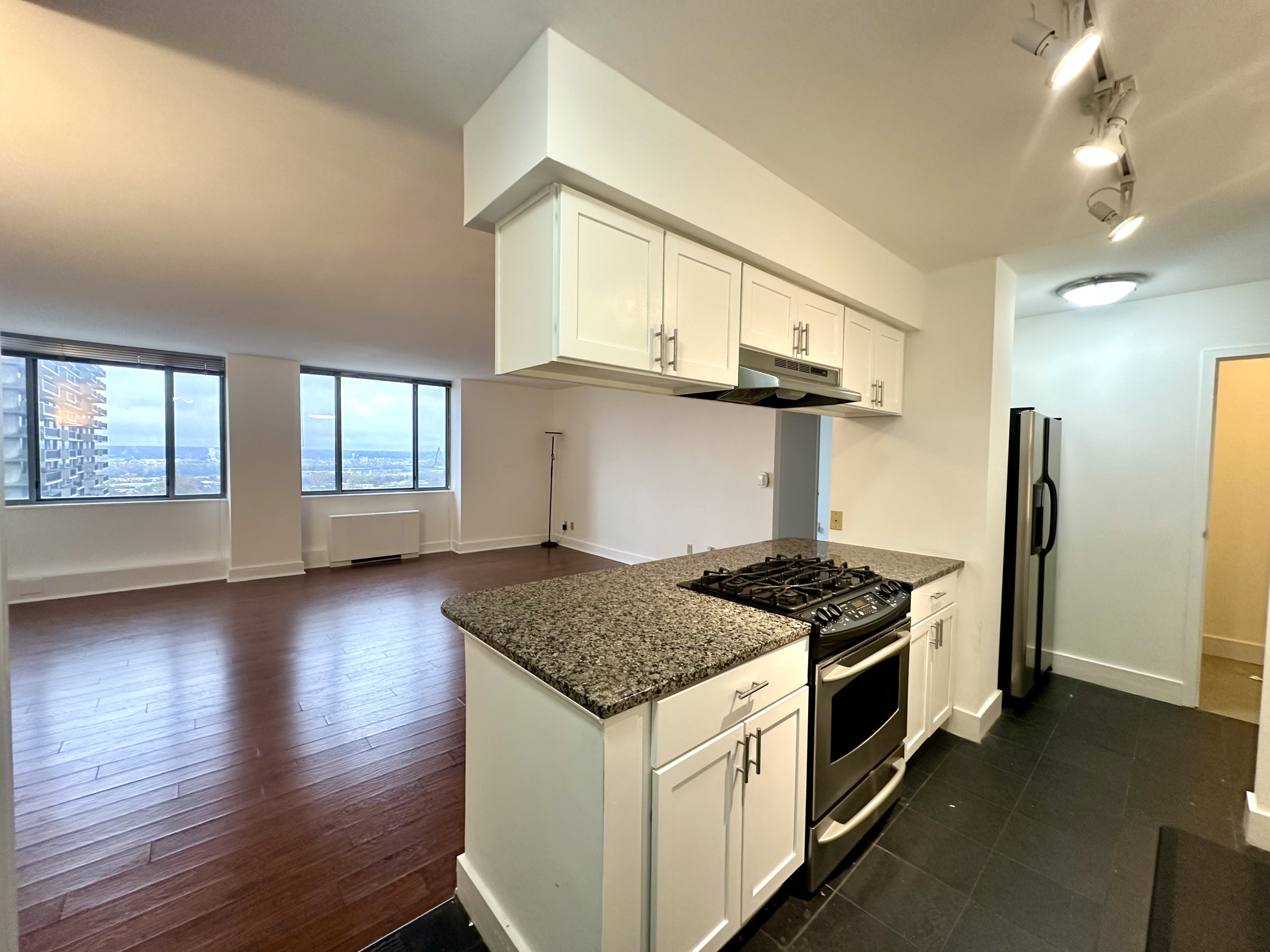 600 East 8th Street - 6G/H