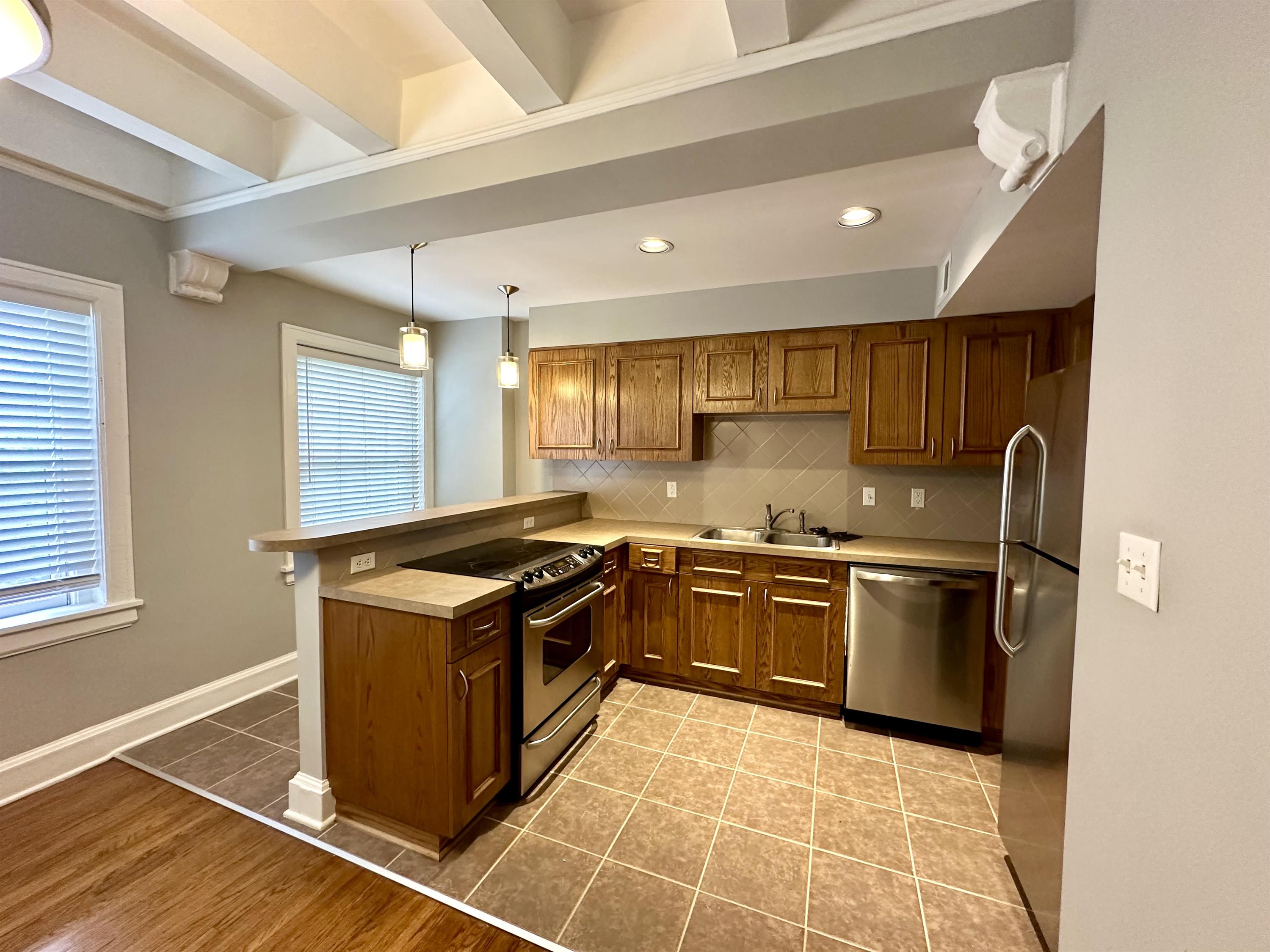 910 Ward Parkway - 10