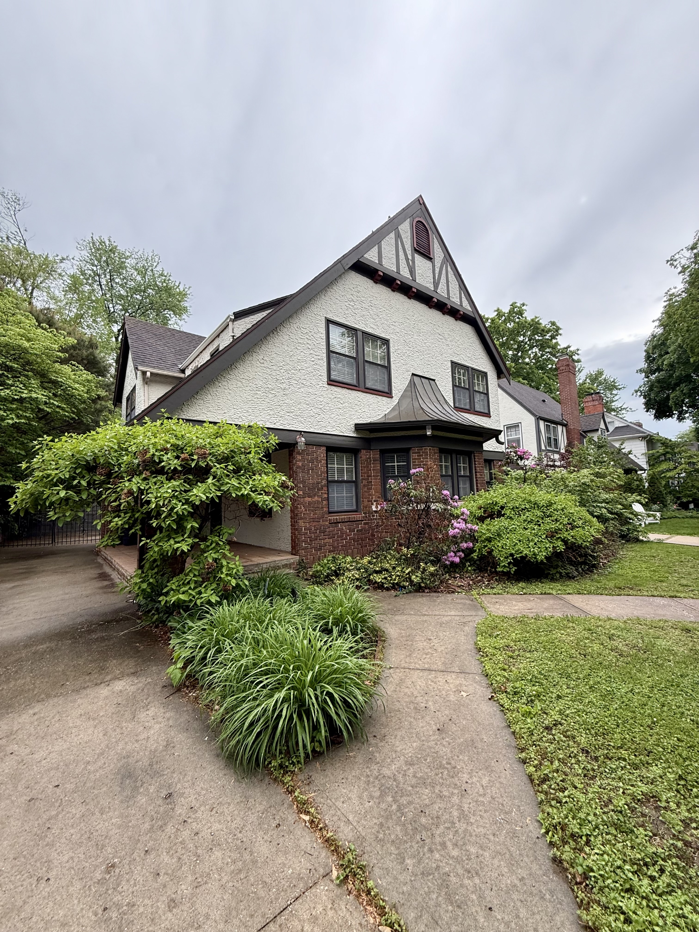 429 W 70th Terrace