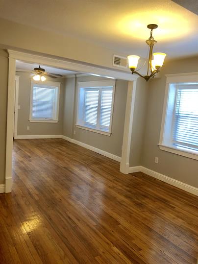 2803 Charlotte St. - 2S